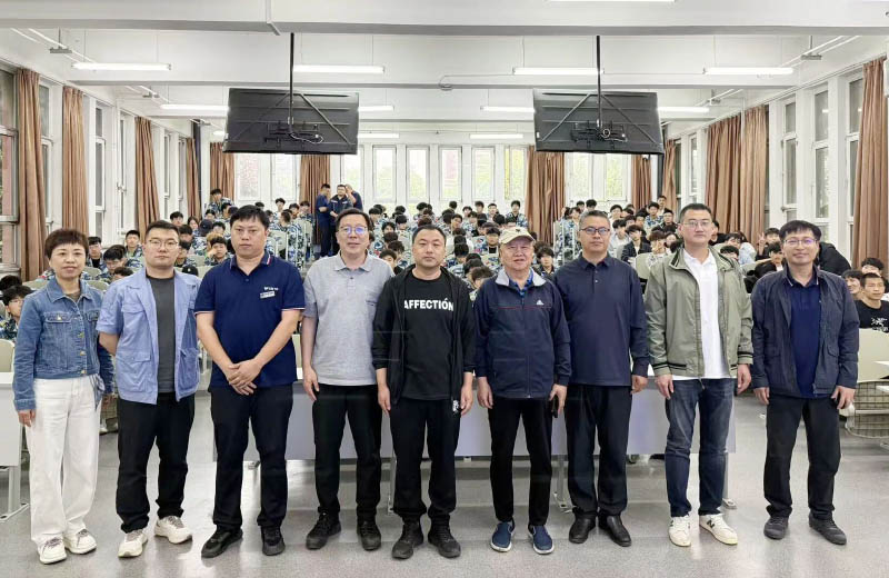 守护每一步上升 | 远大智能博林特电梯“安全宣讲”走进校园与社区